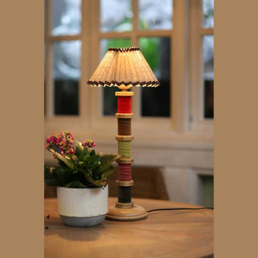 Деревянная лампа с абажуром 043.1.25 Т