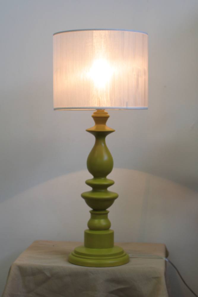 Деревянная лампа с абажуром 120.01Т желтая