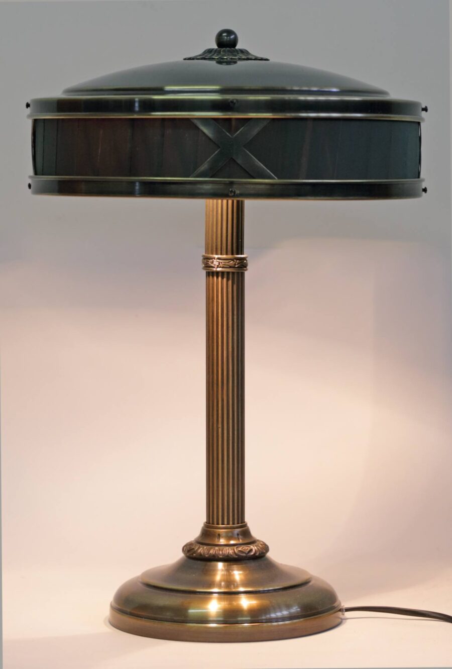 Сталинская настольная лампа 184.01 с зелёным абажуром