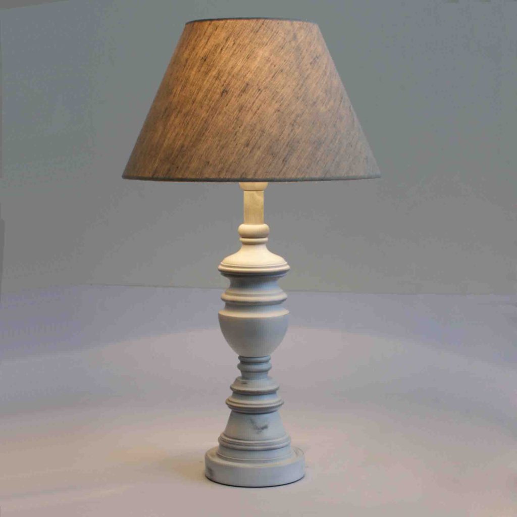 Настольная лампа из дерева, с абажуром 095.01.32Т Клотильда