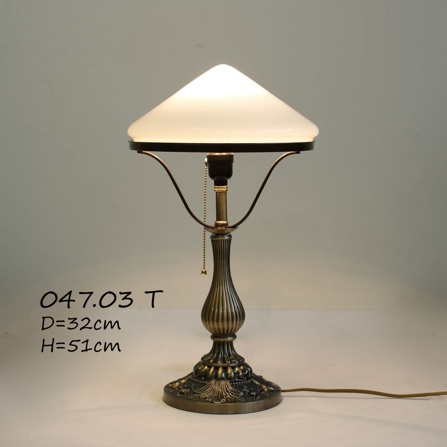 Кабинетная настольная лампа – 047.03Т