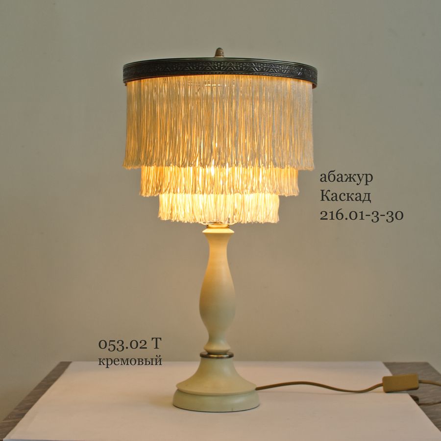 Настольная лампа из дерева 053-2 Т "Корсар" с абажуром "Каскад"