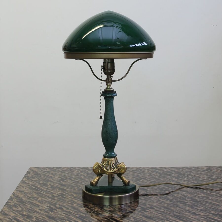Настольная лампа для кабинета 074.11 Т Индия с зелёным плафоном