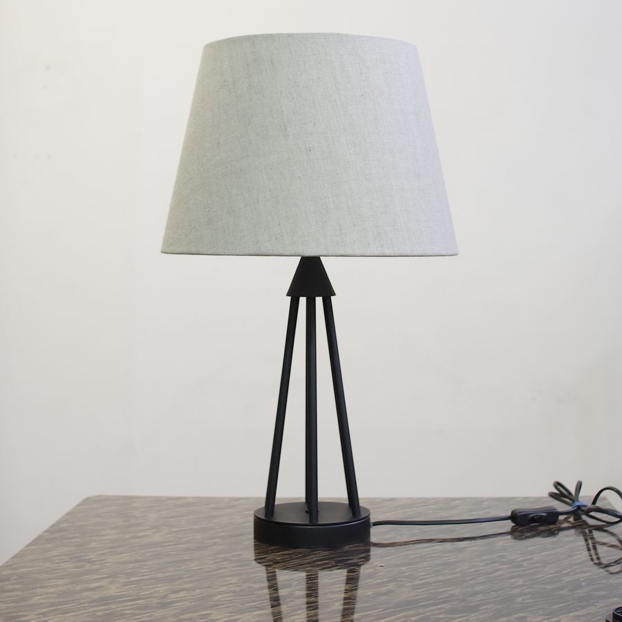 Настольная лампа современный дизайн 266.01 Т